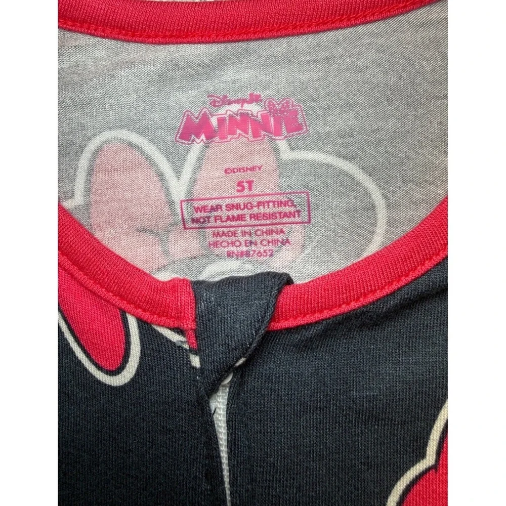 Disney Minnie Mouse snug fitting